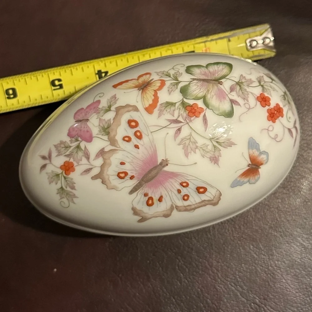 Avon butterfly egg trinket dish